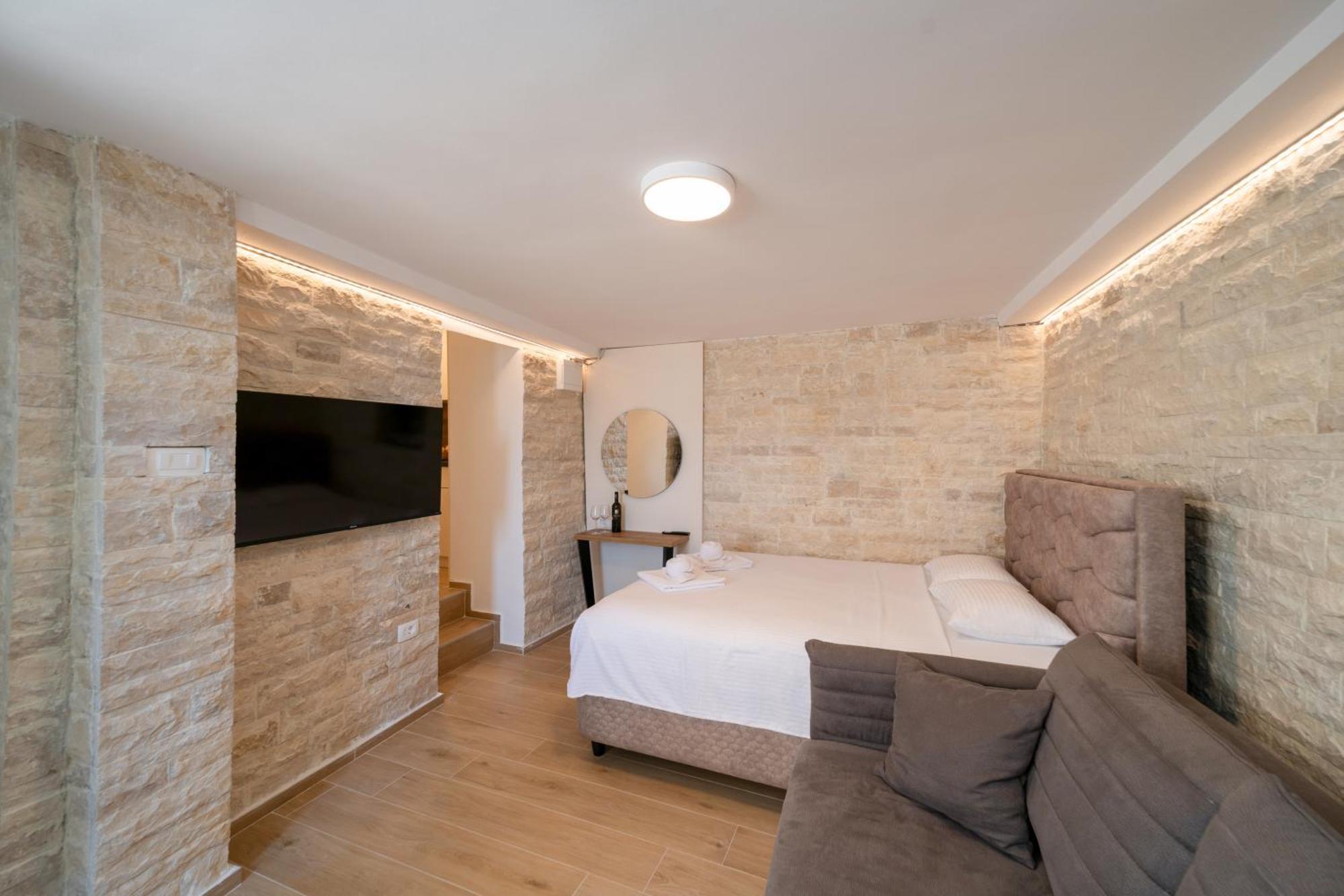 Christian Studio Apartments Умаг Екстер'єр фото